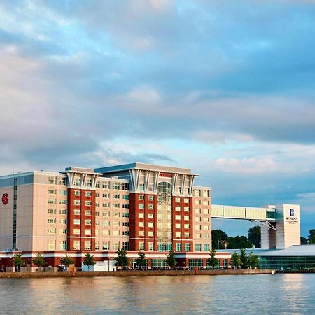 Sheraton Erie Bayfront Hotel Exterior foto